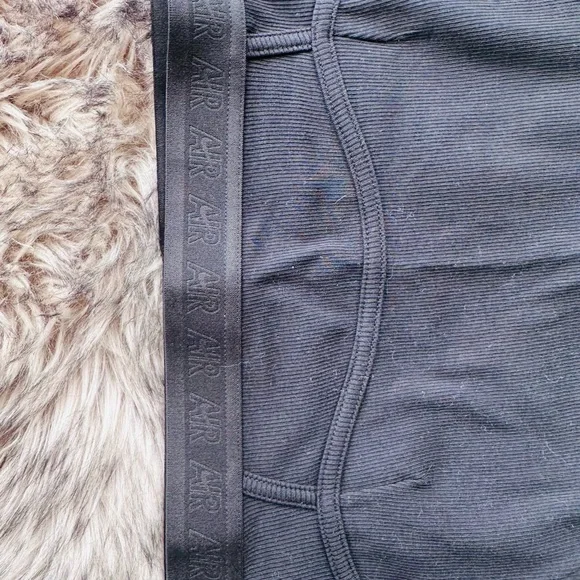 Nike Air Women's Ribbed Black Tank Top size large - Picture 2 of 4